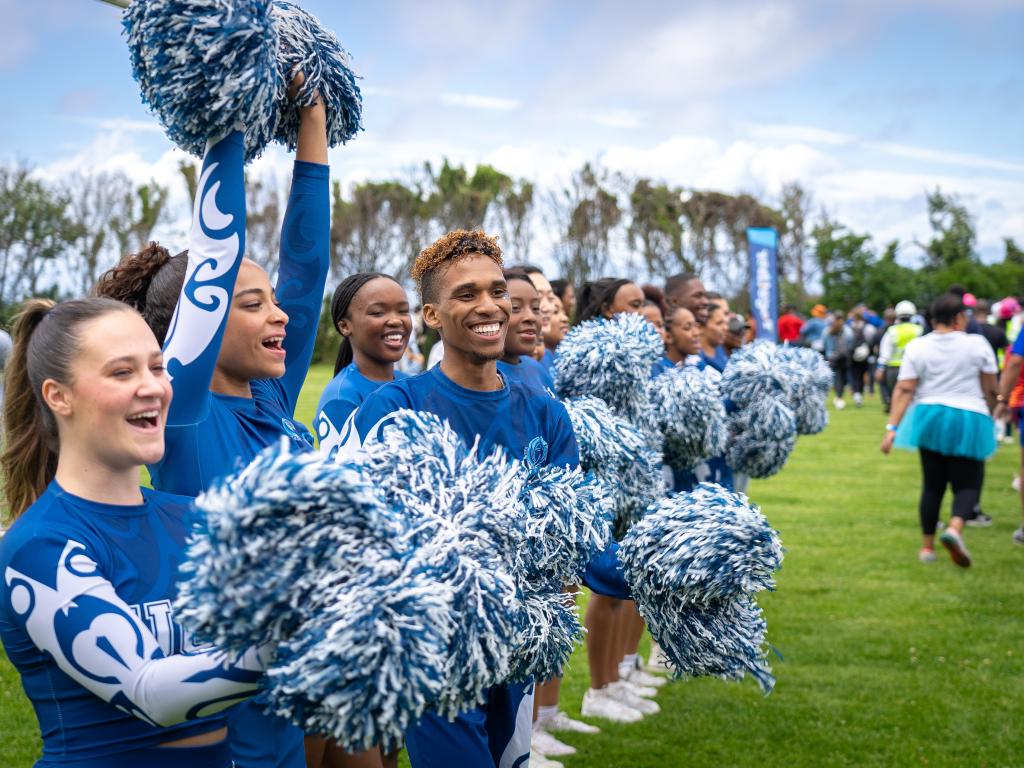 UCT cheerleaders